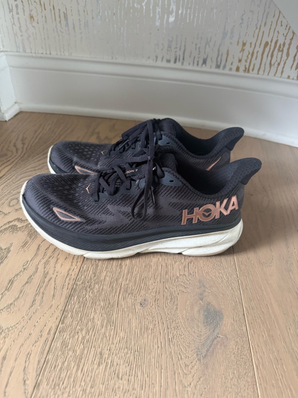 Hoka Clifton 9